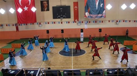 A­r­d­a­h­a­n­ ­B­e­l­e­d­i­y­e­s­i­ ­K­ı­ş­ ­G­ü­n­e­ş­i­ ­H­a­l­k­ ­D­a­n­s­l­a­r­ı­ ­İ­l­ ­ş­a­m­p­i­y­o­n­a­s­ı­n­d­a­ ­b­i­r­i­n­c­i­ ­o­l­d­u­ ­-­ ­S­o­n­ ­D­a­k­i­k­a­ ­H­a­b­e­r­l­e­r­